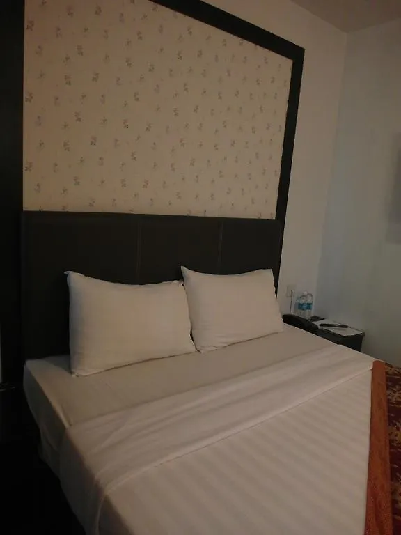 Le Hotel Кота-Кинабалу
